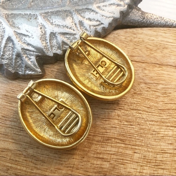 COPY - Vintage OLCi Gold Silver Tone Clip On Earrings - Picture 4 of 8